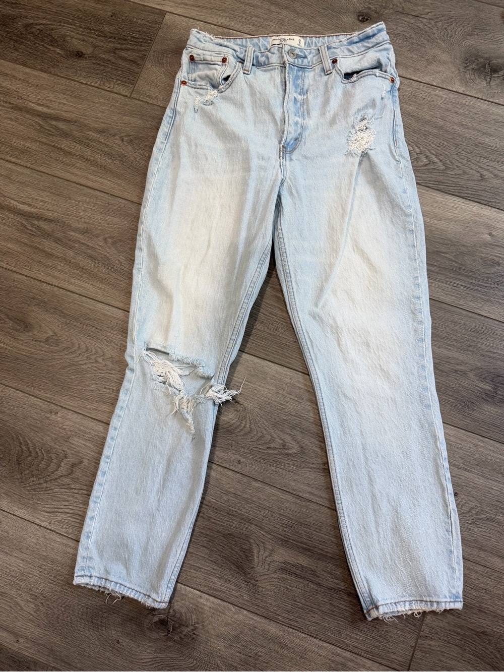 Abercrombie & Fitch Curve Love Mom Jeans